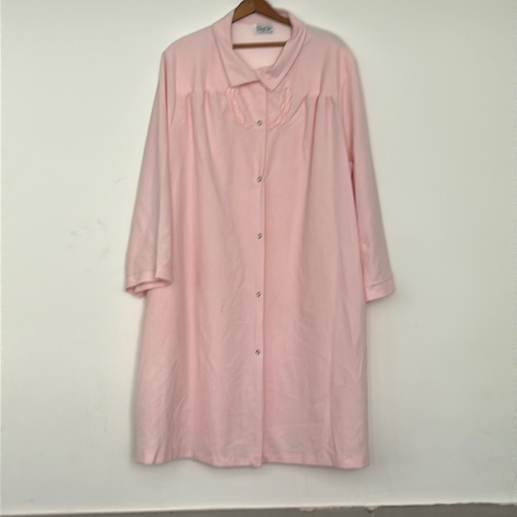 Sleepwear - Picture 1 of 2